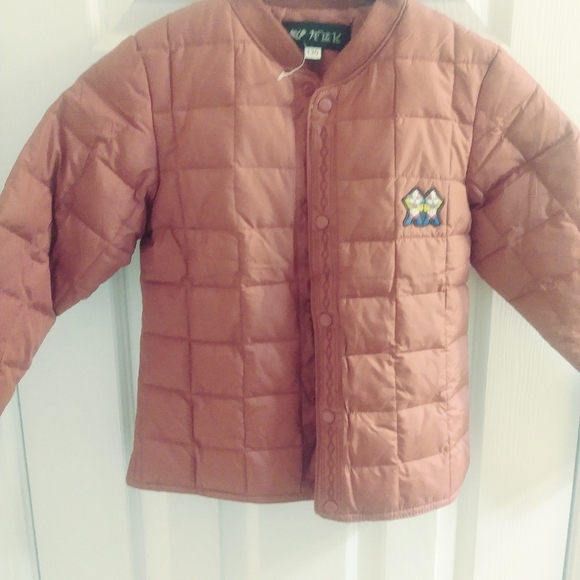 Ultraman Kids Quilted Down Jacket 19×14×19 Salmon Colored W/Double Ultraman Logo - Picture 2 of 7